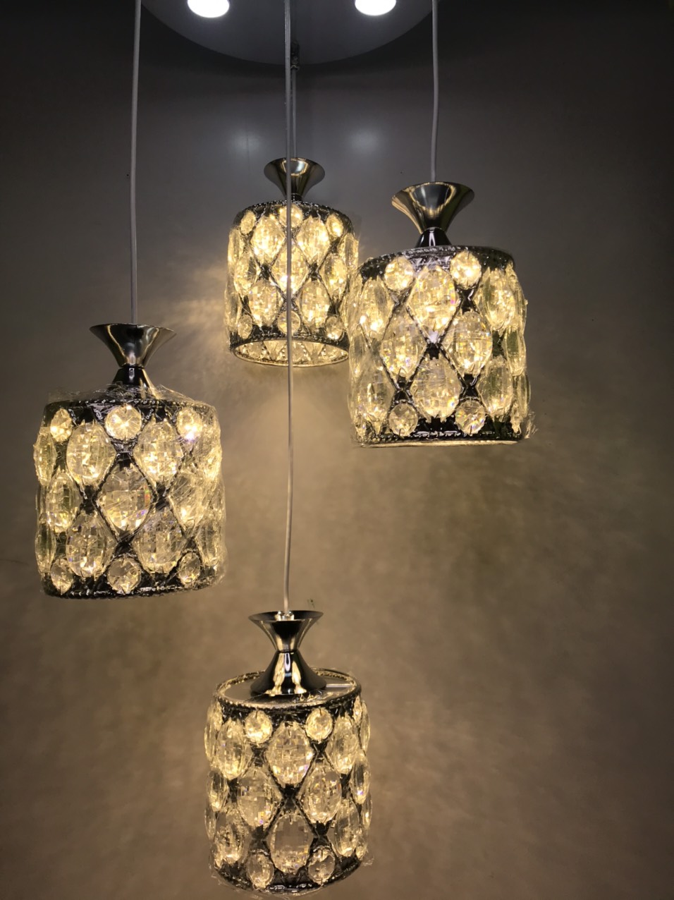 Đèn thả 4 bóng 3 chế độ 1549/4