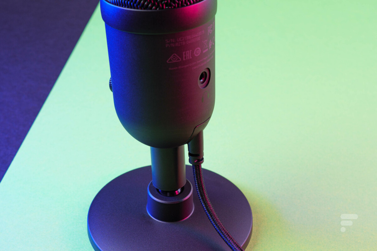 Thiết bị thu âm Razer Seiren V2 X-USB Microphone for Streamers_Hàng chính hãng