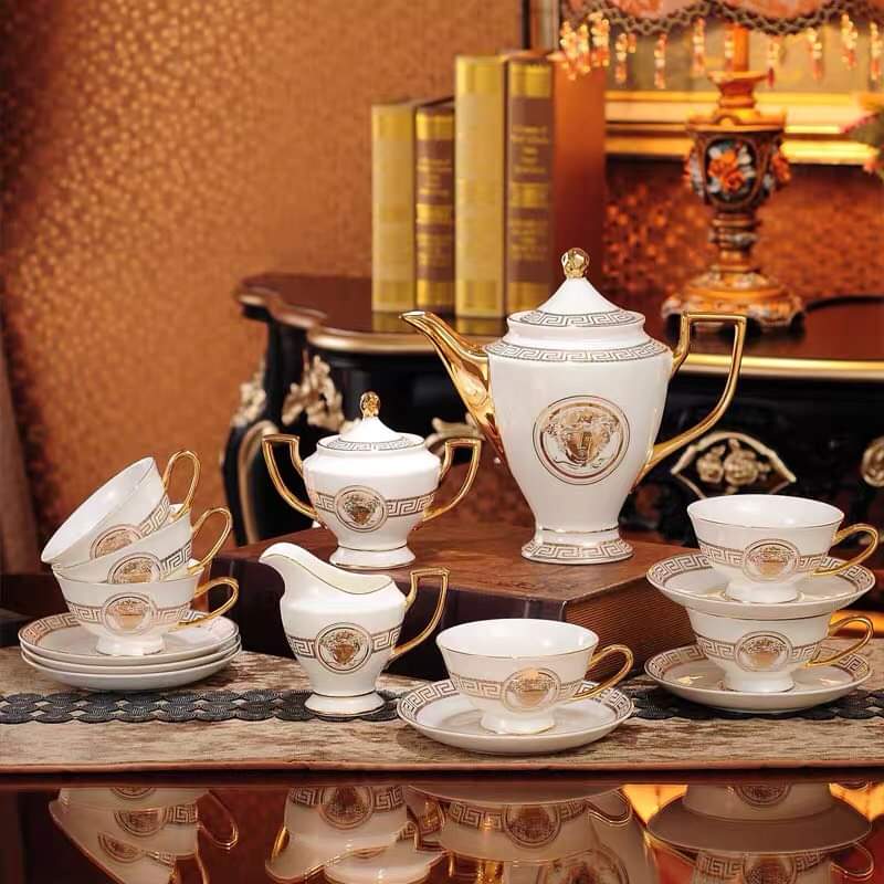 Bộ ấm chén sứ xương vẽ vàng phong cách Hoàng Gia cao cấp