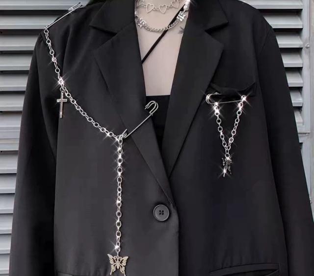 Áo vest phụ kiện dây chain bướm dài tay