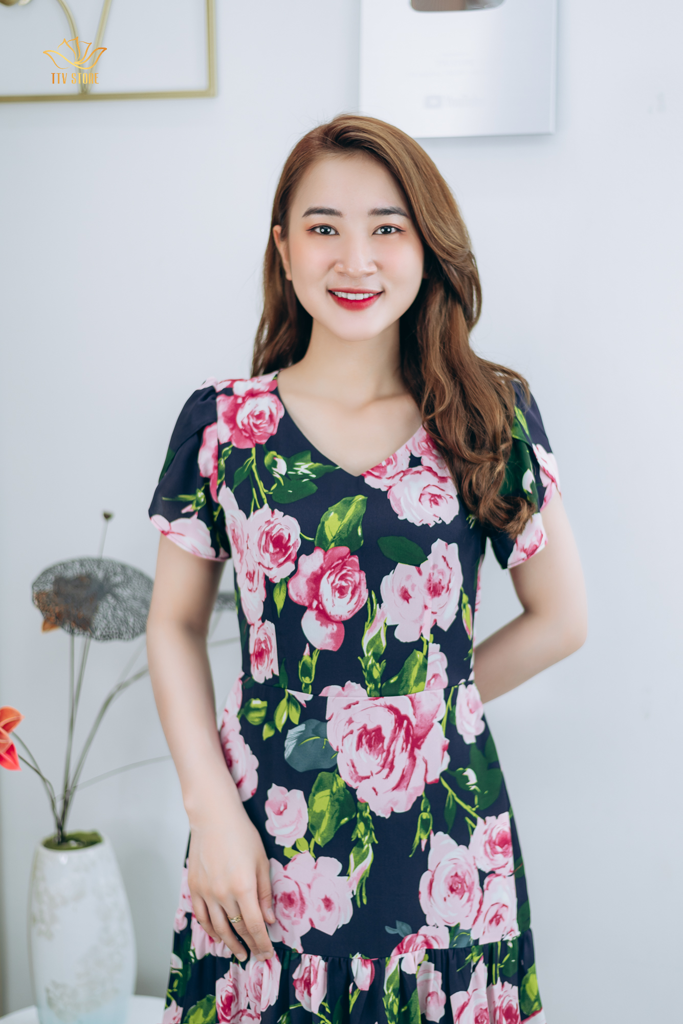 Đầm maxi thiết kế trung niên cao cấp sang trọng Cổ tim tay ngắn màu Xanh hoa hồng TTV STORE TTV1317
