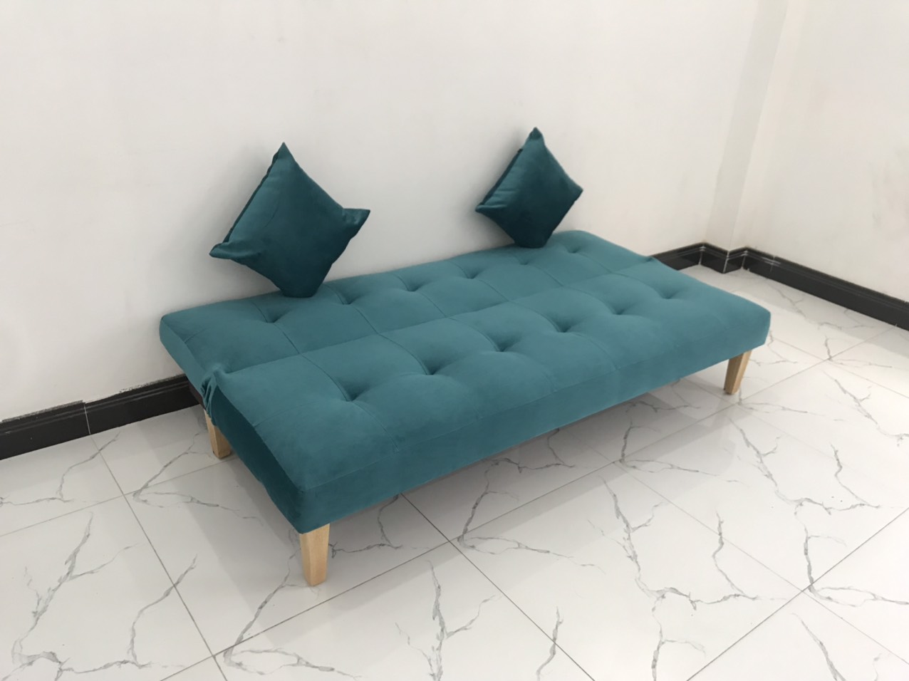Bộ bàn ghế sofa bed bật giường nằm xanh lá vải nhung mềm mịn