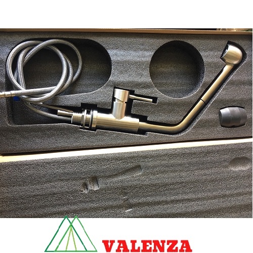 Combo chậu rửa bát Valenza sus304 8245 hố cân, vòi rửa bát dây rút 02, bộ xả, rổ inox, bình xà phòng