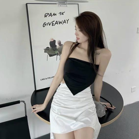 Áo ống kiểu yếm sexy phong cách Hàn Quốc