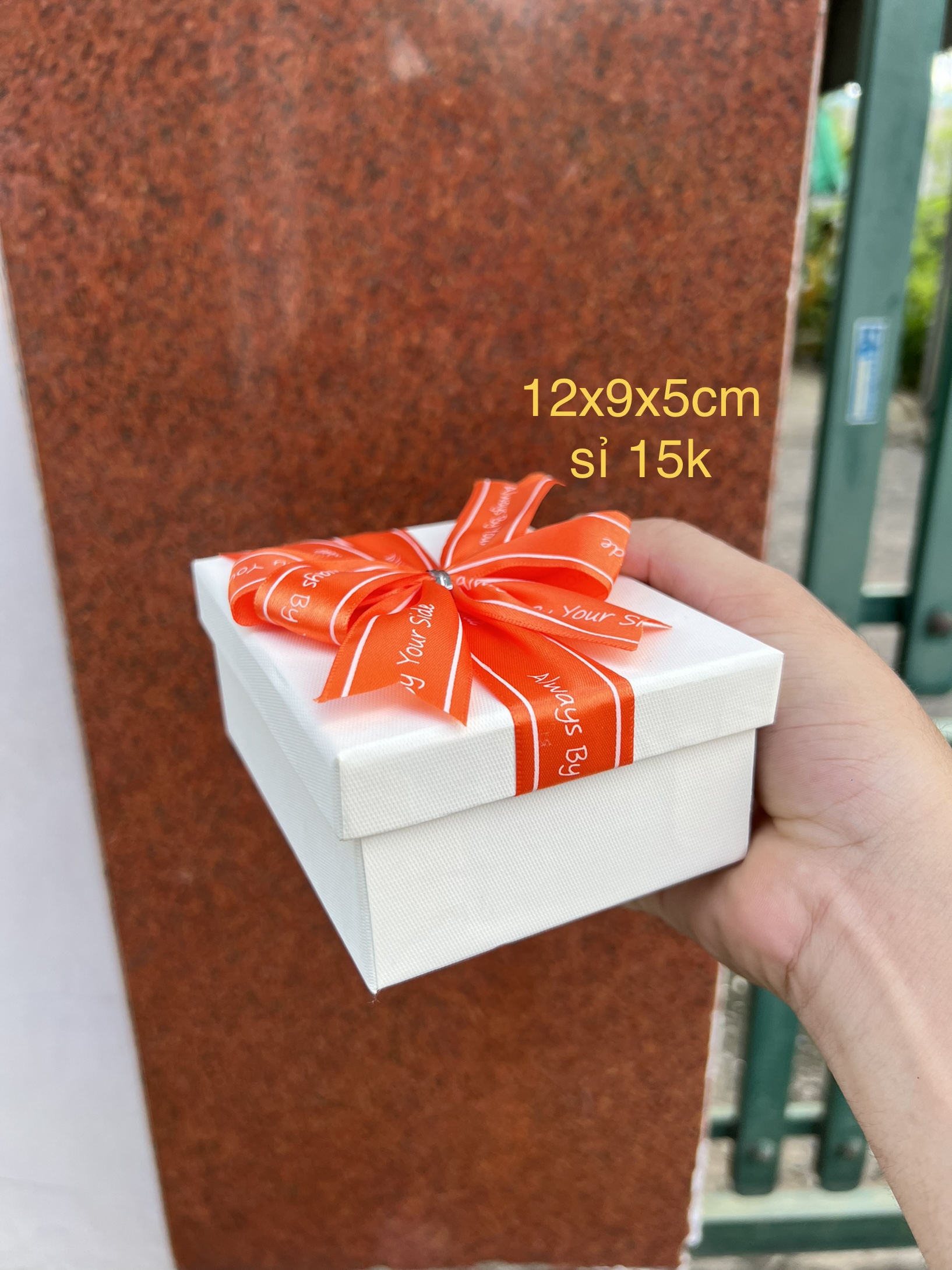 Hộp quà xinh xắn, 12x9 cao 5cm