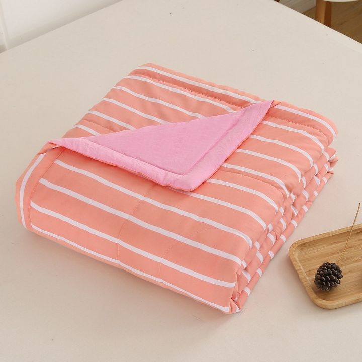 Chăn cotton hình ca rô 200x230cm, chất liệu cotton mỏng nhẹ, mềm mịn với da, không bị phai màu- Hàng chính hãng