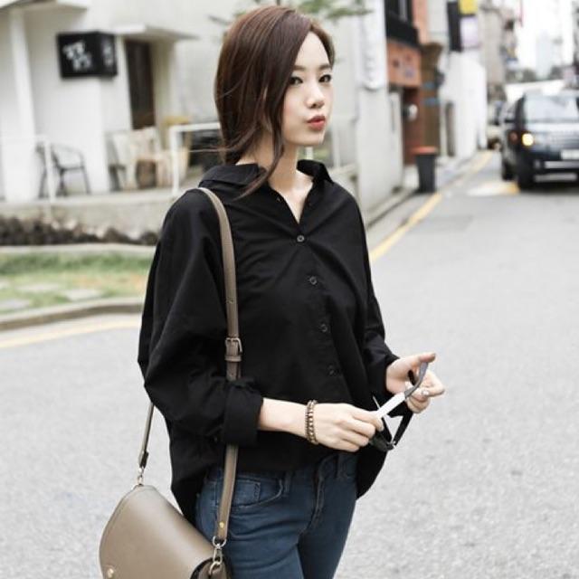 Áo Sơ mi oversize tay dài trắng / đen không túi.