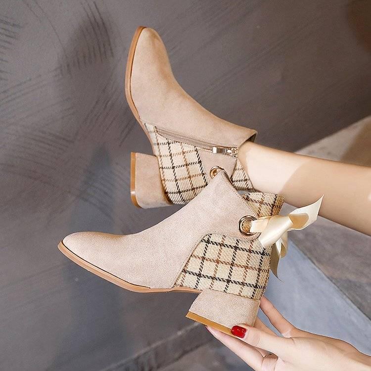 Giày boot cao gót phong cách trẻ trung dành cho nữ