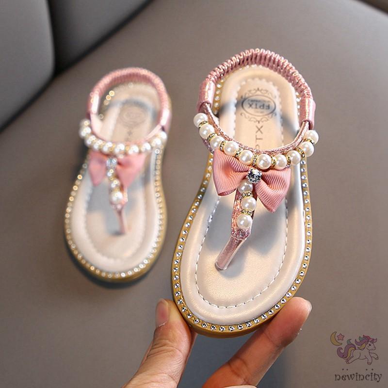 Giày sandal xỏ ngón đính ngọc trai phối nơ phong cách Hàn Quốc cho bé gái