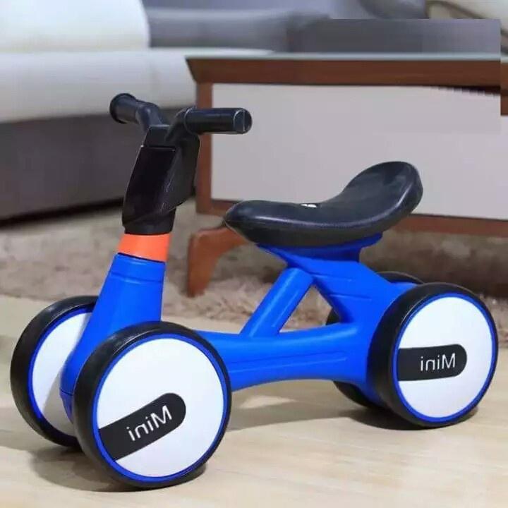Xe chòi chân Mini cho bé có đèn, có nhạc