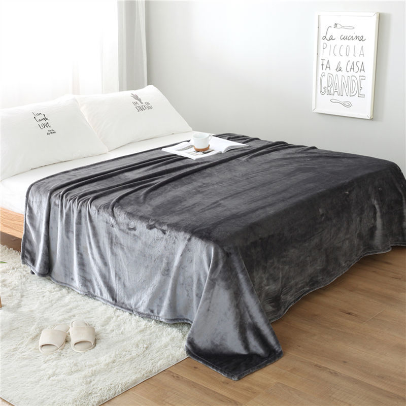Chăn ngủ văn phòng lông cừu mềm mịn cao cấp cỡ 100x150cm