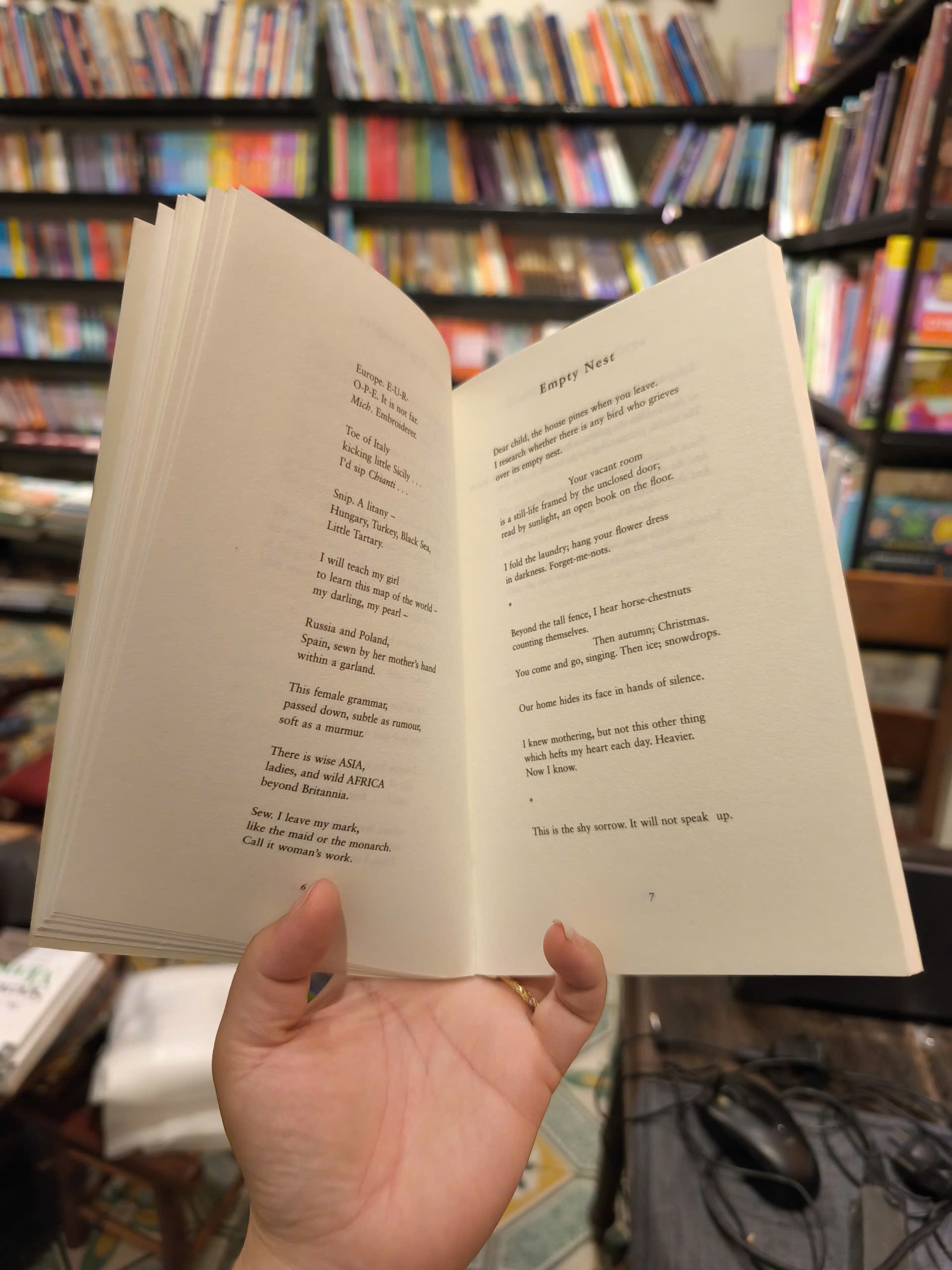 Sách - Sincerity by Carol Ann Duffy - Poetry, LGBT, Queer In English