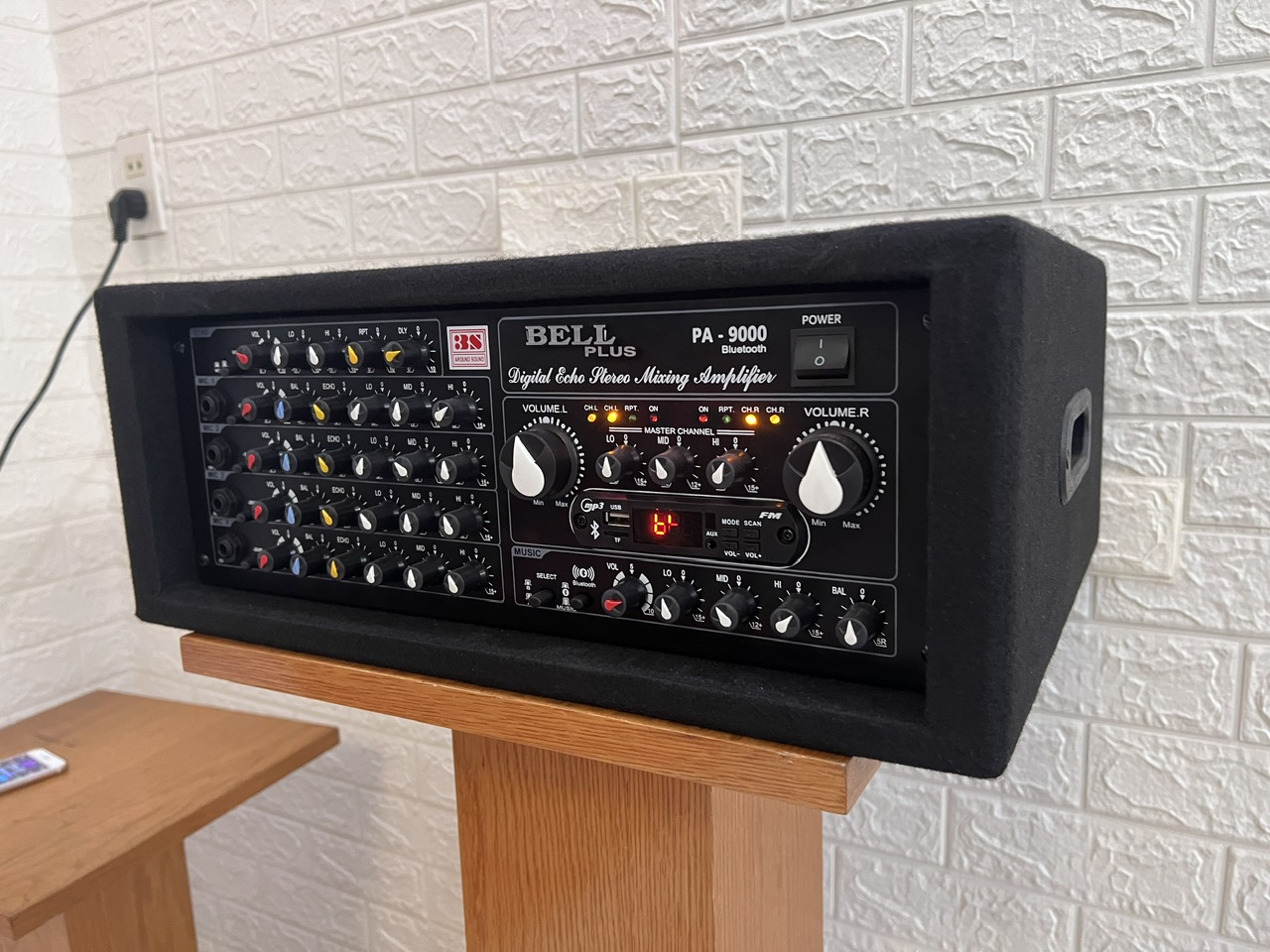 Âmpli bọc nỉ 16 sò karaoke và nghe nhạc cao cấp BellPlus PA - 9000