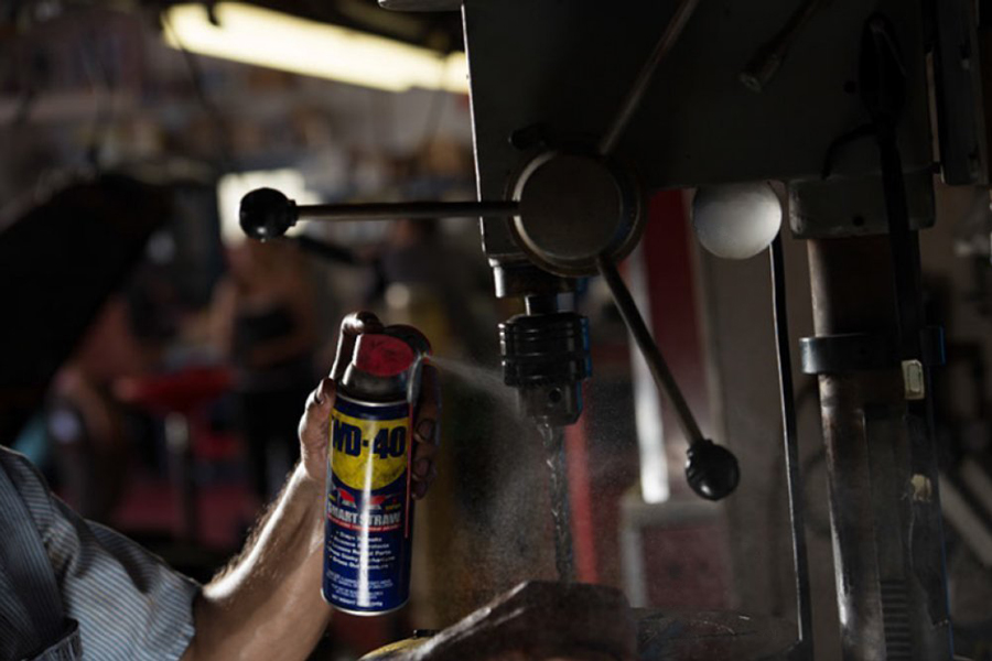 Chai Xịt Chống Rỉ Sét, Bảo Dưỡng Có Vòi WD-40 (311g)