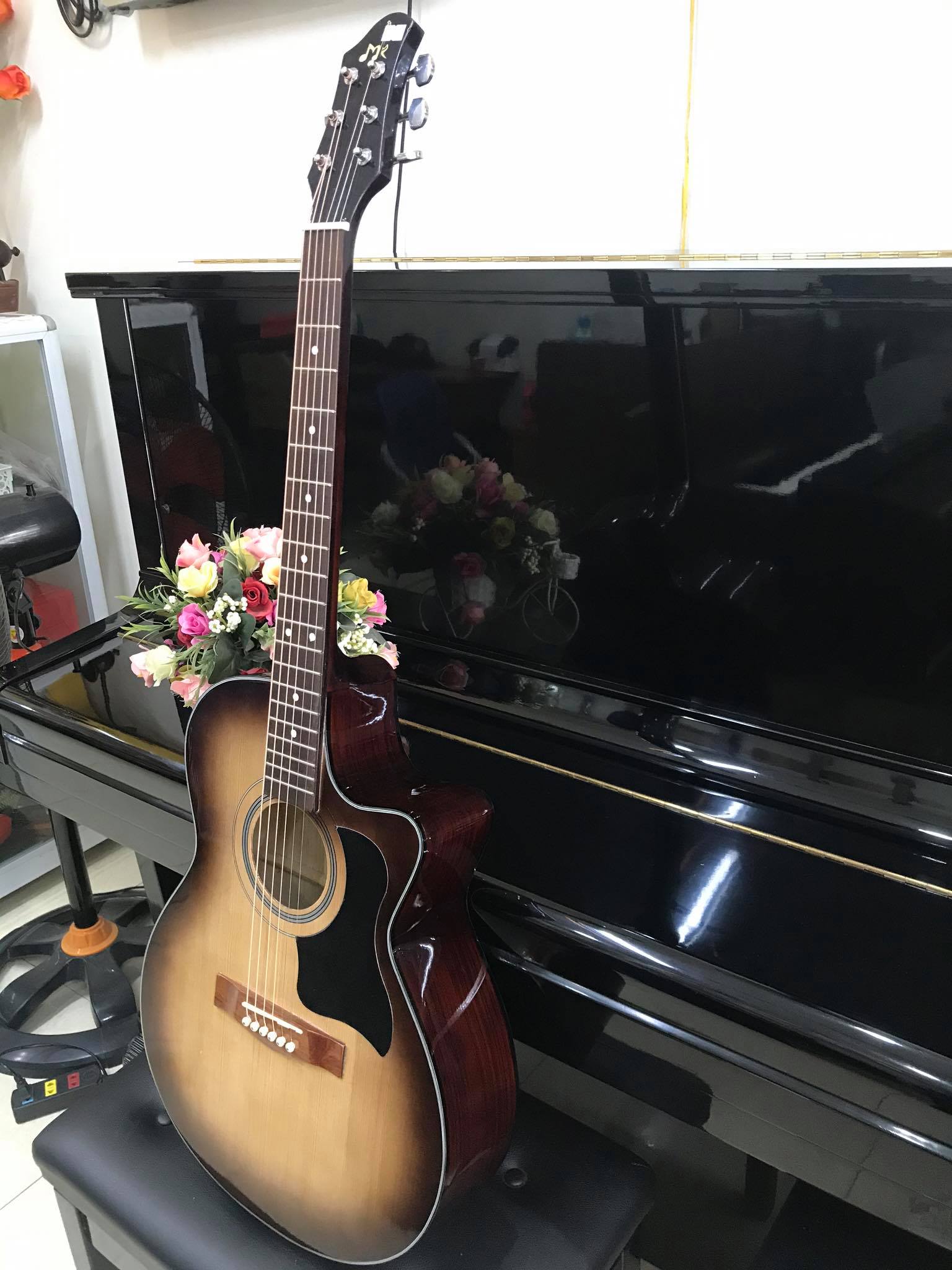 Đàn guitar Acoustic MKAC96, thùng eo, màu vân gỗ, Việt Nam, bao da 2 lớp, bộ dây