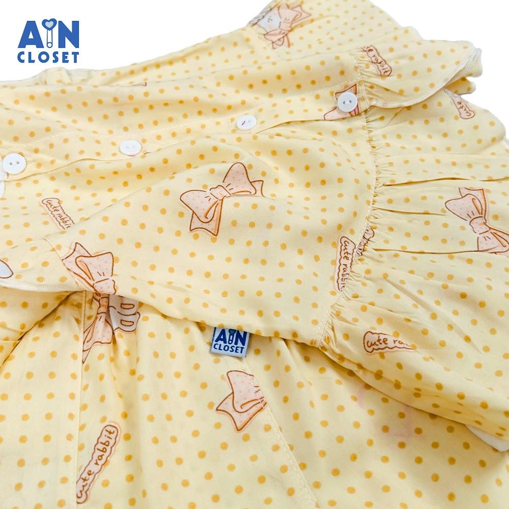 Bộ quần áo Ngắn bé gái họa tiết Bi Nơ Vàng lanh lụa. - AICDBG1HGL43 - AIN Closet