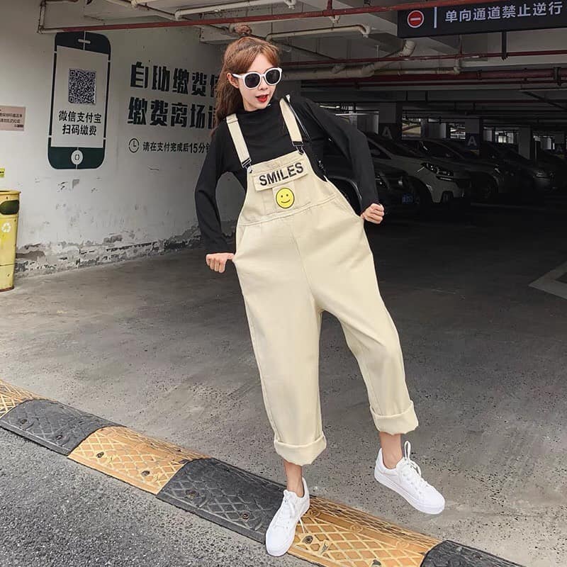 Quần yếm baggy kaki túi hộp in chữ Smiles cho nữ freesize đẹp, trẻ trung, năng động, cá tính