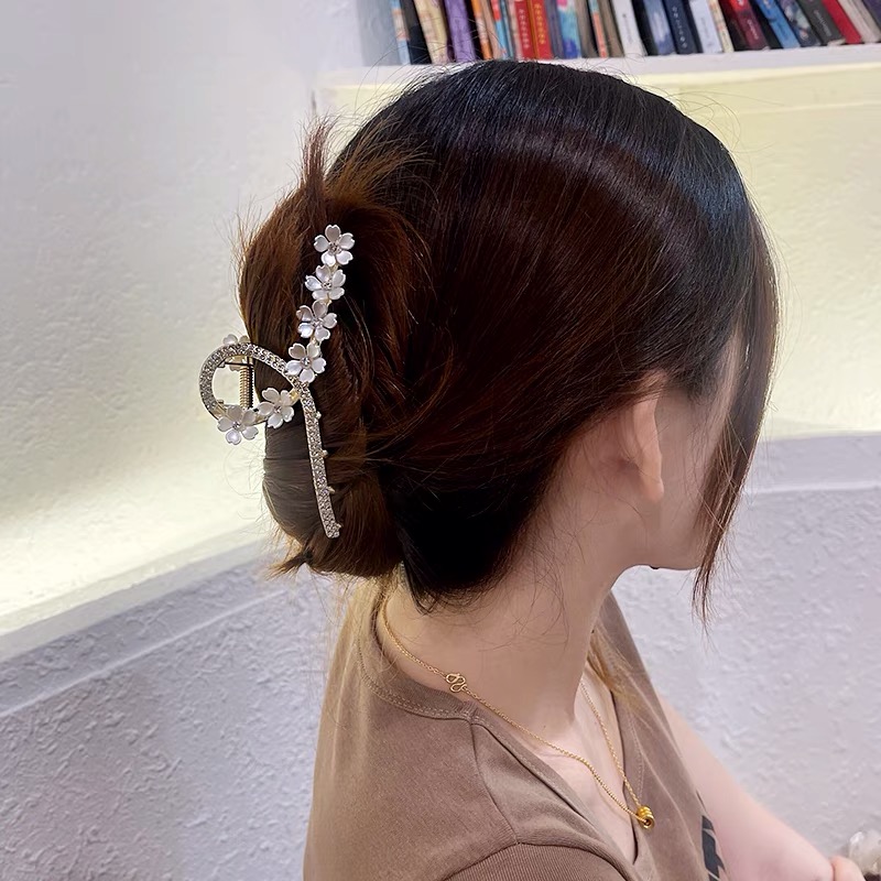 Kẹp càng cua đính hoa tiểu thư kẹp gắp tóc hàn quốc