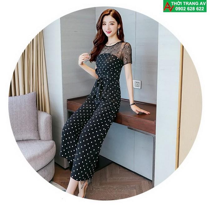 Jumpsuit - Đồ bay lửng ống rộng phối ren thắt nơ eo  - AV5947