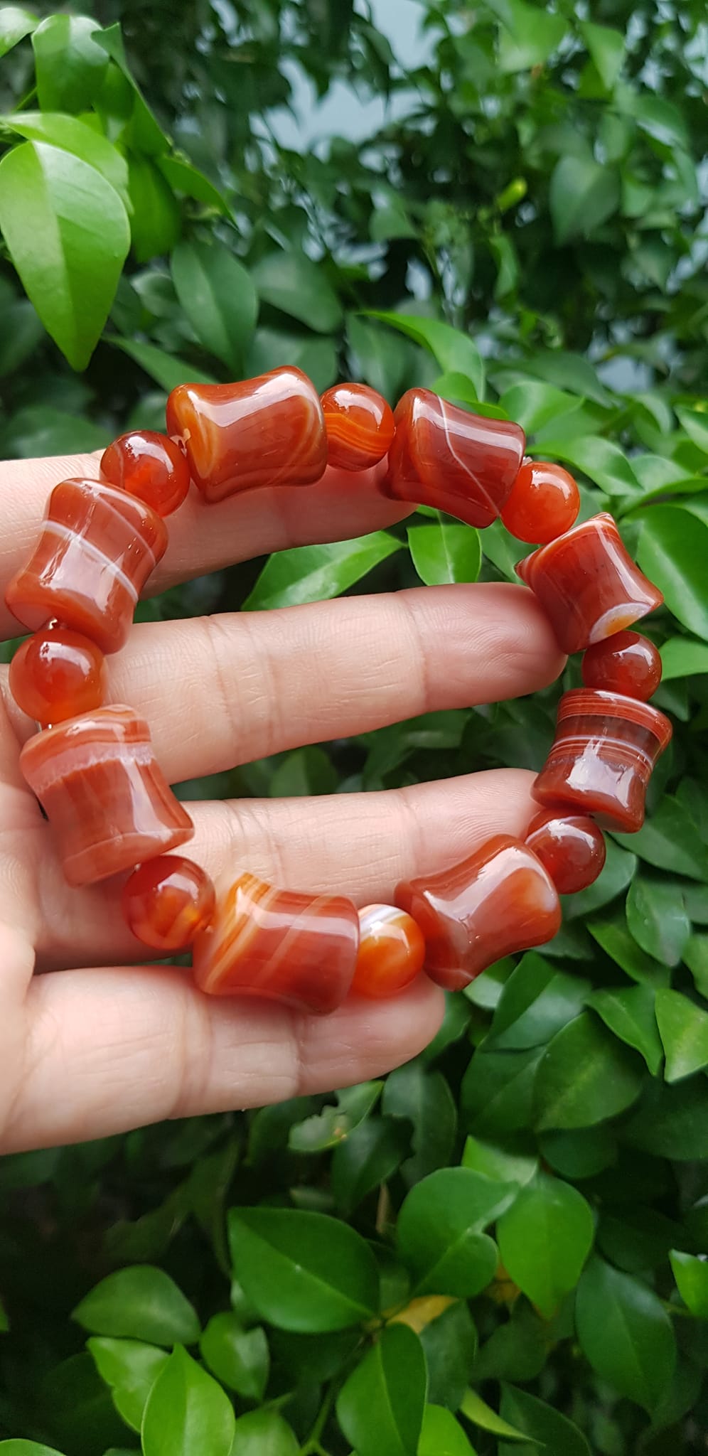 Vòng tay đá mã não đỏ kiểu Vòng kiểu hạt to thống 14mm với hạt tròn 10mm Anh Chị mệnh hỏa mệnh thổ đeo xinh đẹp tay ạ