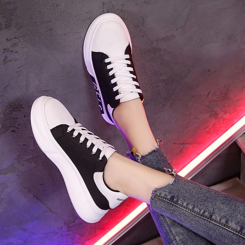 Giày Sneaker Màu Trắng Thiết Kế Đơn Giản Thời Trang Dành Cho Nữ