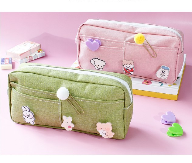 Túi đựng bút vải tặng kèm ghim cái hoạt hình 3D dễ thương - giao màu ngẫu nhiên