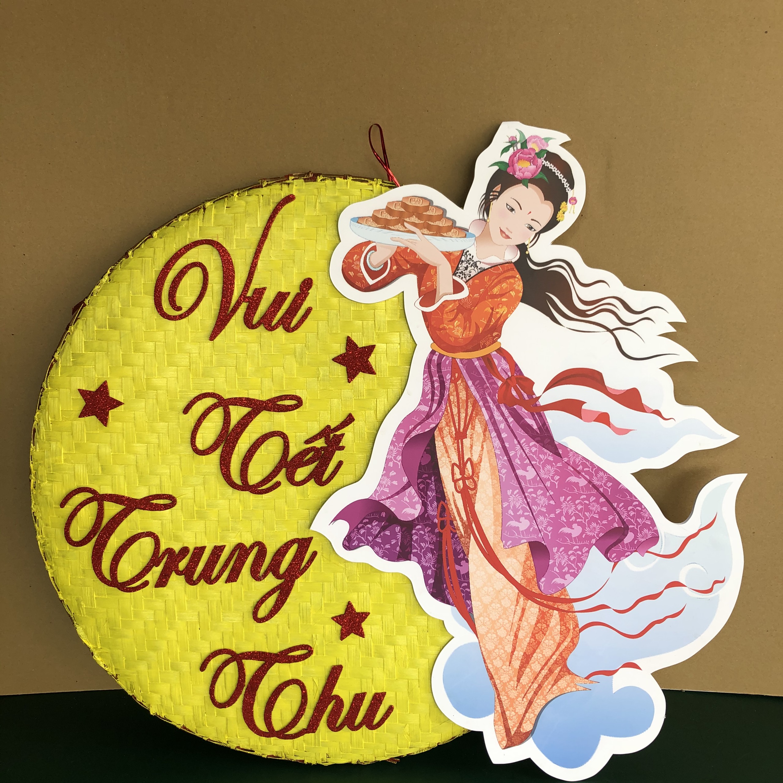 Mẹt tre trang trí Vui Tết Trung Thu cùng chị Hằng Nga dưới ánh trăng tròn đường kính 60cm chữ xốp nổi phủ nhũ lấp lánh
