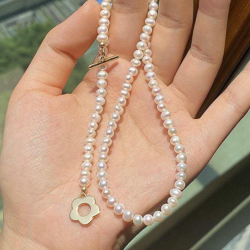Vòng cổ choker chuỗi ngọc phối hình hoa kiểu hàn quốc