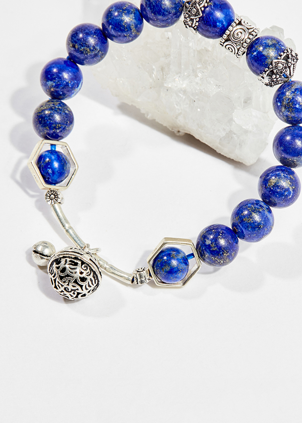 Vòng tay phong thủy nữ đá lapis lazuli charm chuông 8mm mệnh thủy , mộc - Ngọc Quý Gemstones