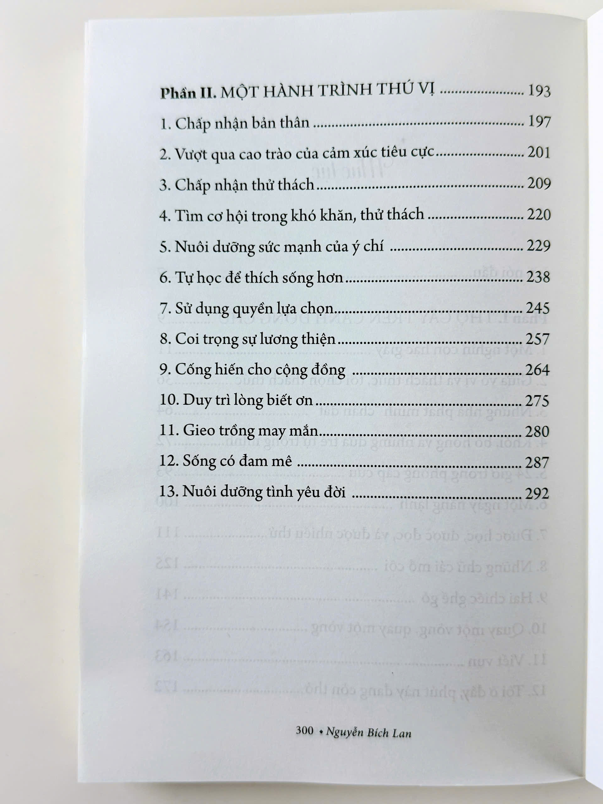 Sách Tự Truyện - Thích Sống (Nguyễn Bích Lan) - Bìa Mềm