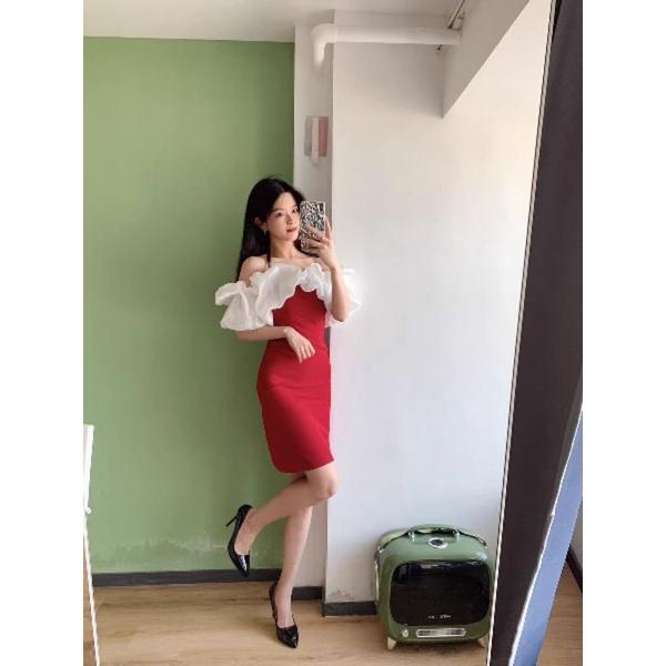 ĐẦM UMI TRỄ VAI DỰ TIỆC SANG TRỌNG