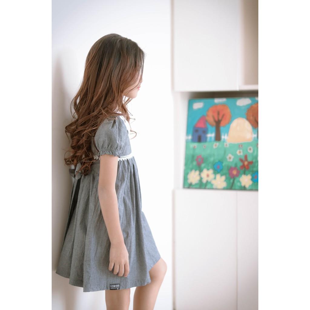 Váy đầm bé gái cổ sen trắng ren ngực. Từ 11kg đến 45kg K107