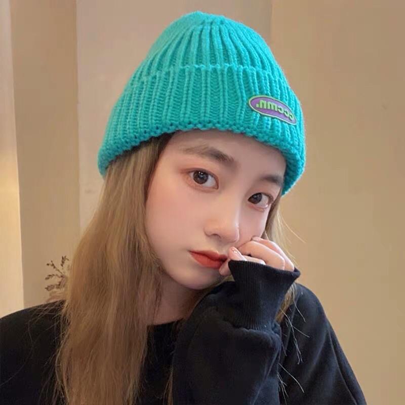 Mũ len Beanie chữ tag, chất len dày và giãn - Đen