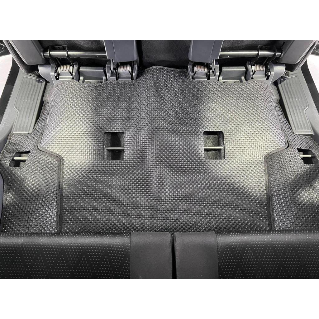 Thảm lót sàn ô tô KATA cho xe Toyota Veloz - Khít với sàn xe, Chống trơn, Không mùi, Không ẩm mốc