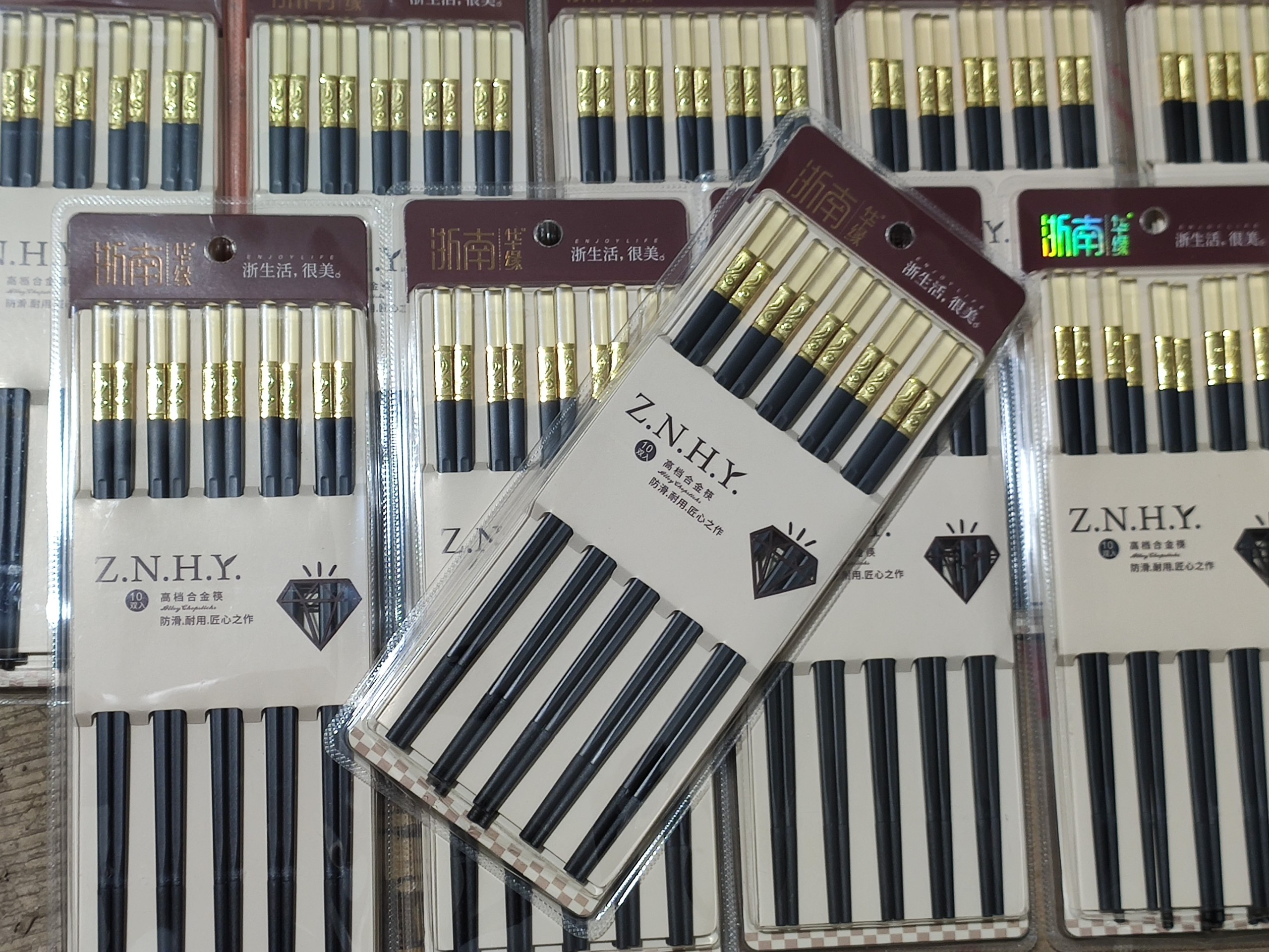 Combo 10 Đôi Đũa Chất Liệu Sợi Thủy Tinh Mạ Vàng Hổ Phách Cao Cấp