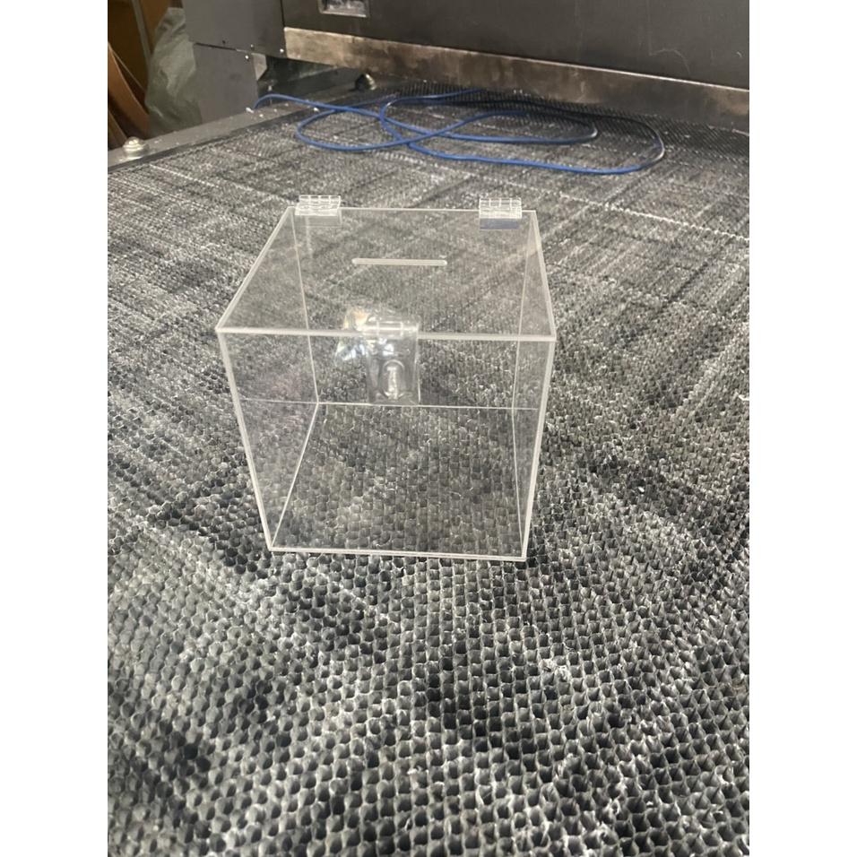 Acrylic (Acrylic) Thùng phiếu, hòm phiếu, hòm bốc thăm, hòm từ thiện mica trong . , Acrylic . - Vàng
