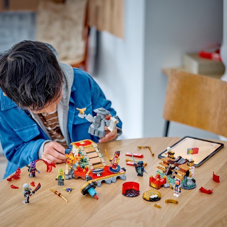 LEGO NINJAGO 71818 Đồ Chơi Lắp Ráp Đấu Trường Ninjago (659 chi tiết)