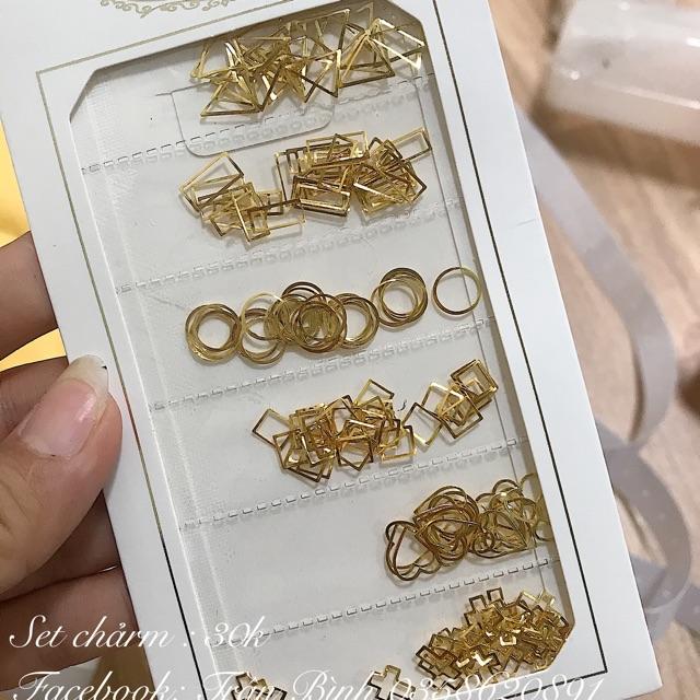 Set charm vàng