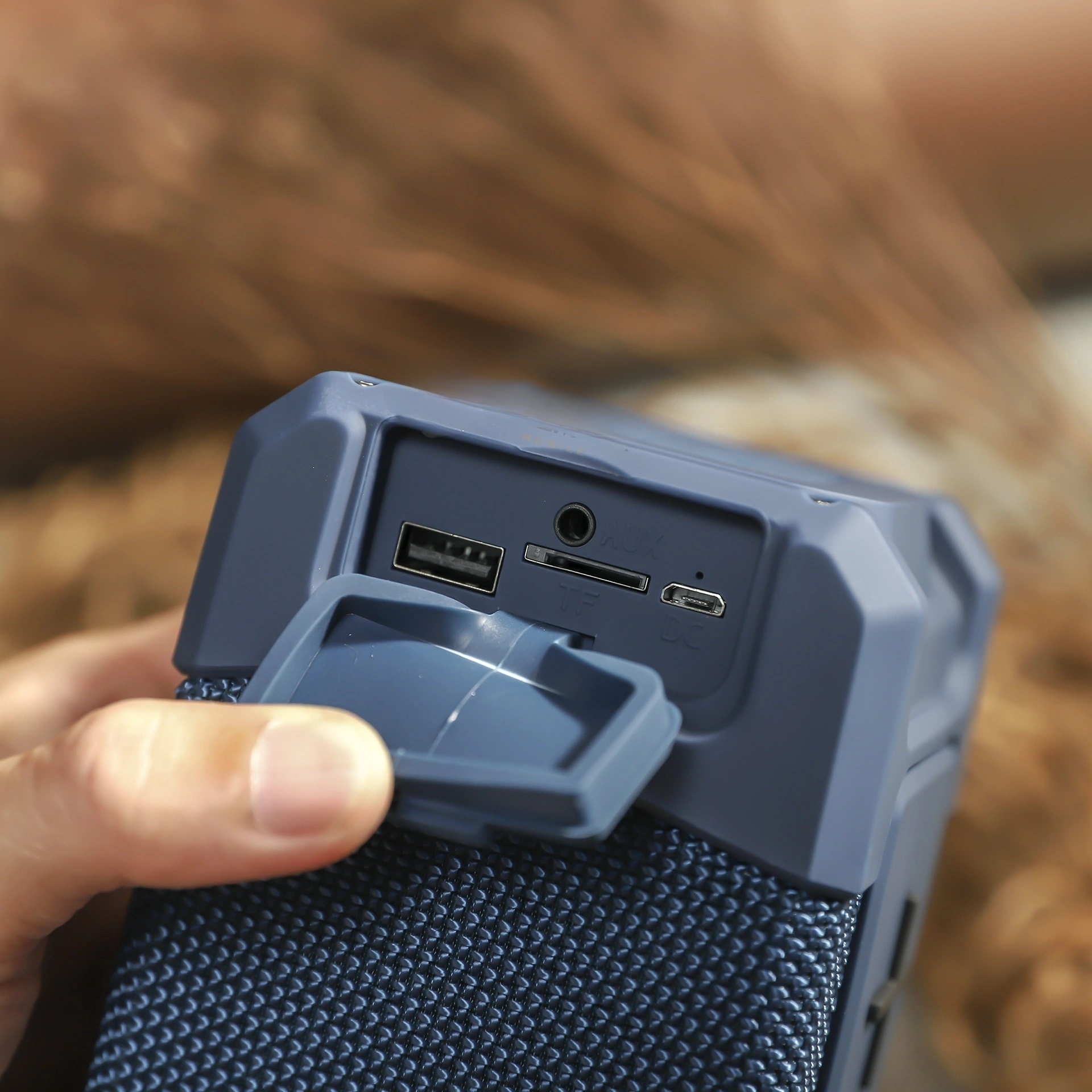 Loa bluetooth Hoco HC6 chống nước, công xuất 10W x2, âm thanh sống động, cắm thẻ nhớ TF, USB, dây AUX, nghe nhạc liên tục 6h - Hàng chính hãng