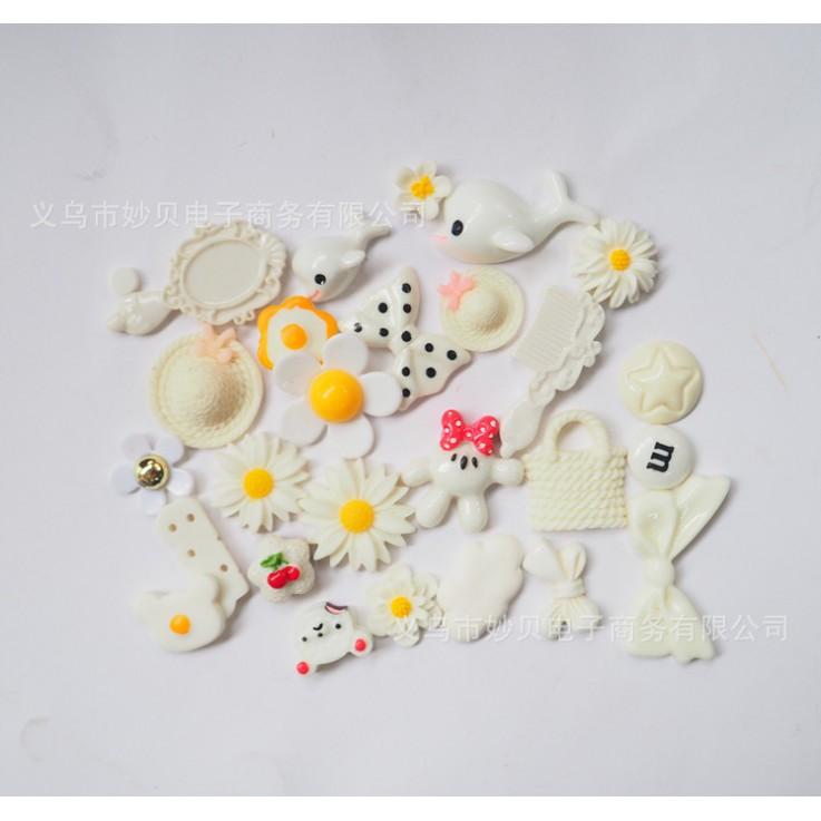 *HN* Túi 30 charm trang trí màu trắng cho ốp điện thoại, kẹp tóc, DIY