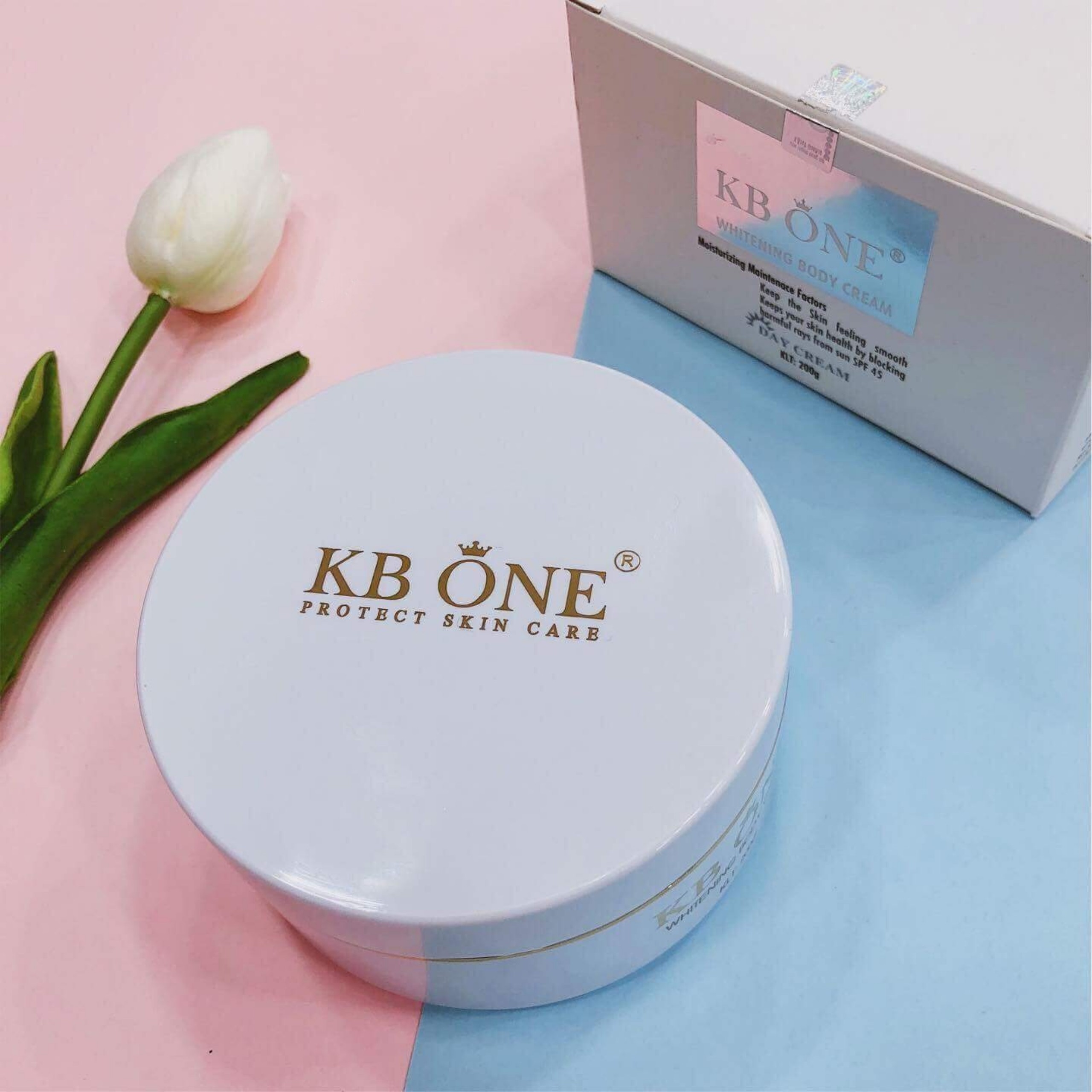 Kem Dưỡng Trắng Da Toàn Thân Ban Ngày KB One Body 200g - Tặng Kèm Cột Tóc Nữ Tính Ngẫu Nhiên