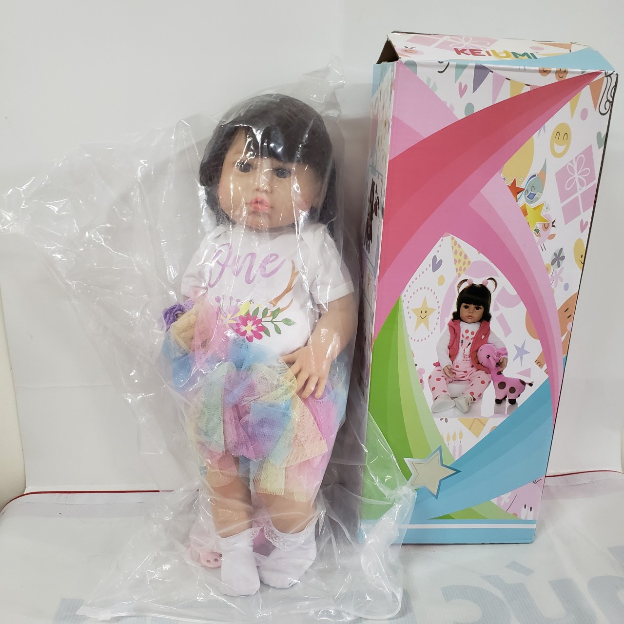 Búp Bê Tái Sinh Thân Nhựa Mềm Mại KEIUMI Chu Miệng Tóc Ngắn 55 cm = 22 inch Reborn Silicon Vinyl Doll PVN4696