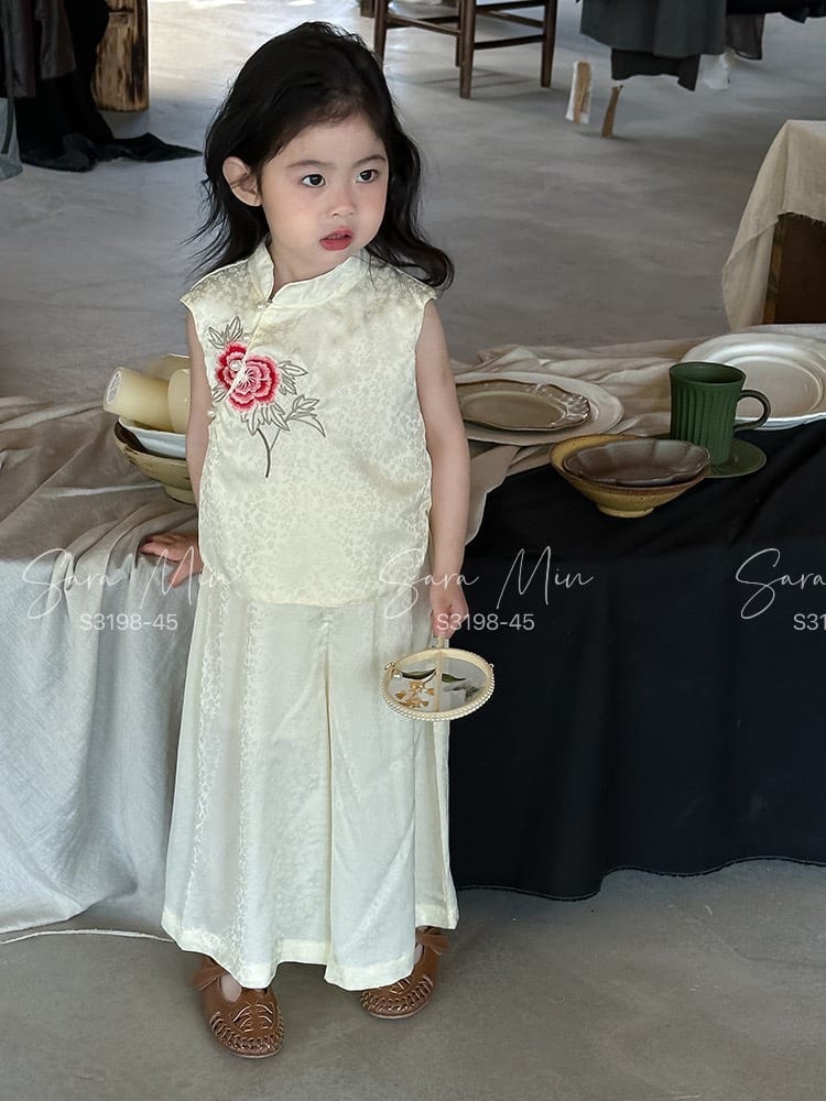 Pháp phục bà ba đồ truyền thống cho bé gái từ 10-35kg chất lụa mềm mát