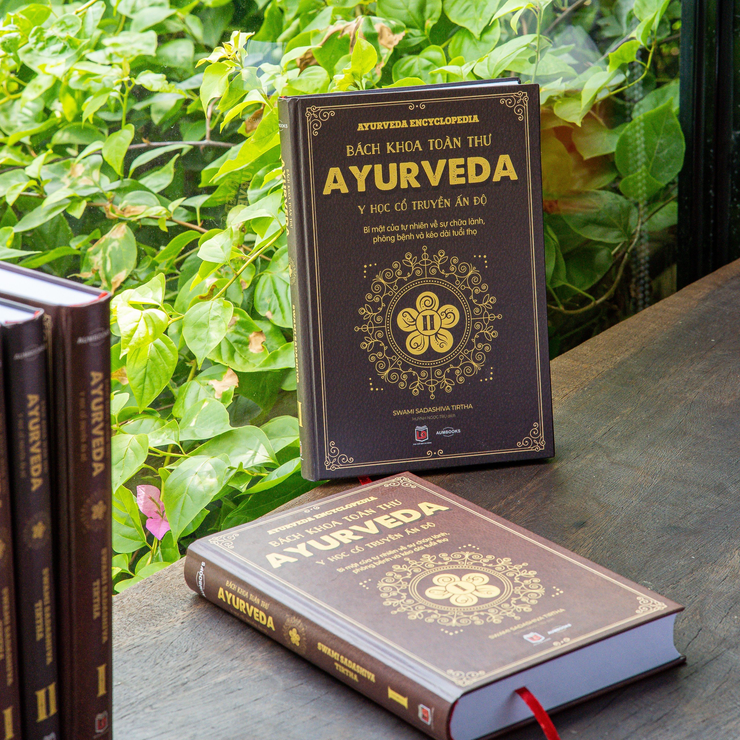 Combo 2 cuốn Bách Khoa Toàn Thư Ayurveda bìa cứng - Tặng 1 cuốn Ayruveda cân bằng thân tâm trí bìa mềm
