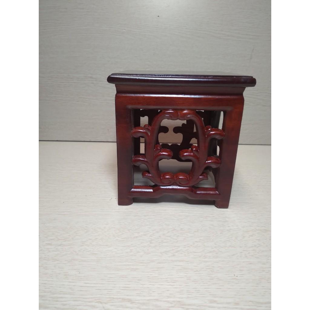 Đế gỗ kê đồ thờ cúng. Cao 16 cm. PMN