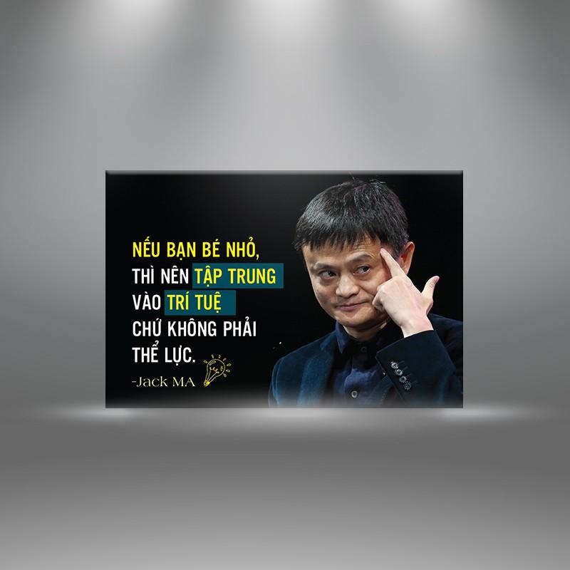 Tranh trích dẫn “Nếu bạn bé nhỏ, thì nên tập trung vào trí tuệ chứ không phải thể lực” – W338