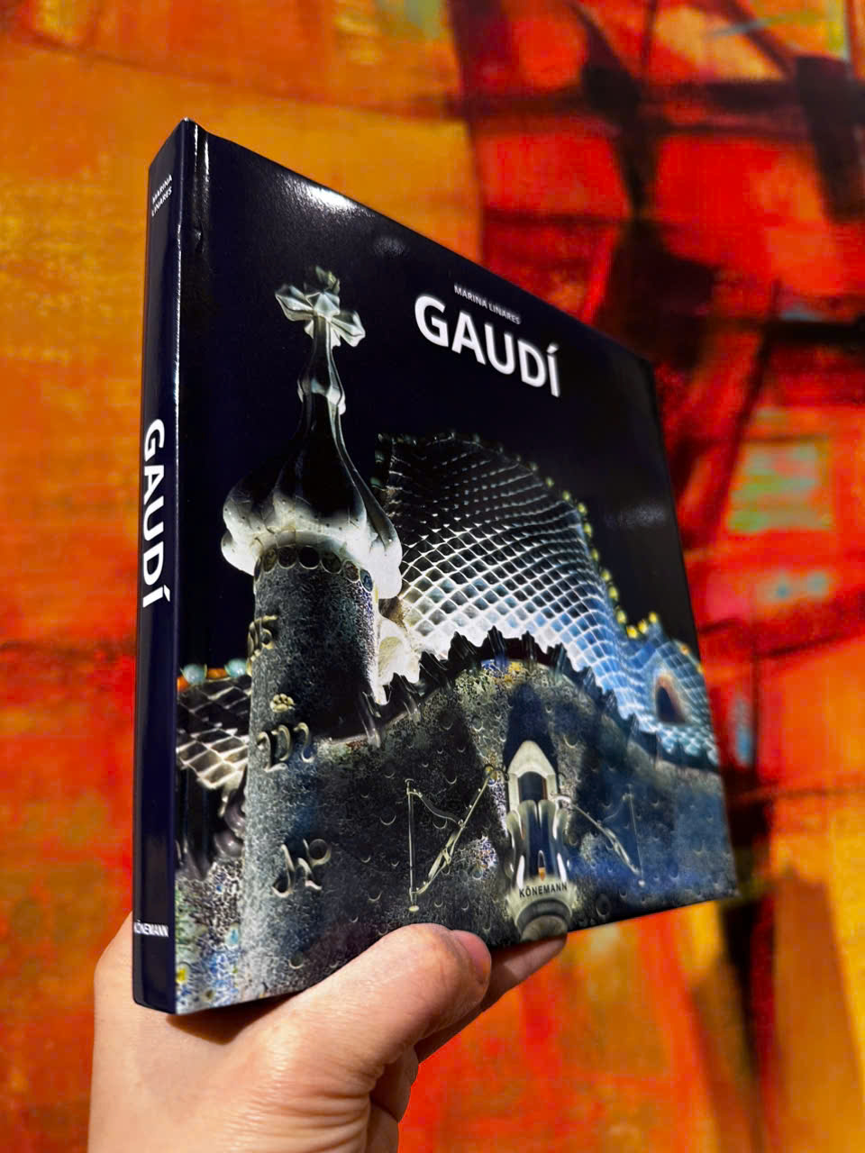Sách - Gaudí by Marina Linares - Nghệ thuật tiếng Anh/ Art Book in English