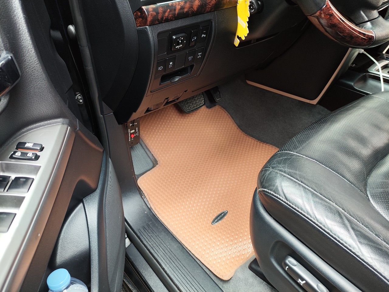 Thảm lót sàn ô tô KATA cho xe Lexus LX570 - Khít với sàn xe, Chống trơn, Không mùi, Không ẩm mốc