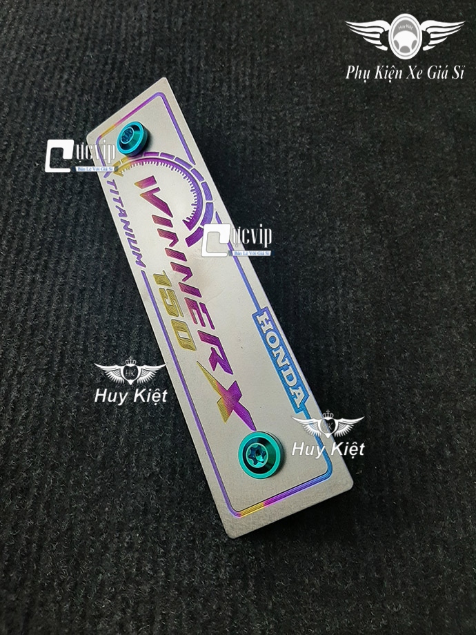 Bảng Tên Winner X Titan Kèm 2 Ốc Titan Thật GR5 MS3860 - Tặng 01 Móc Gắng Chìa Khóa Xe Ngẫu Nhiên