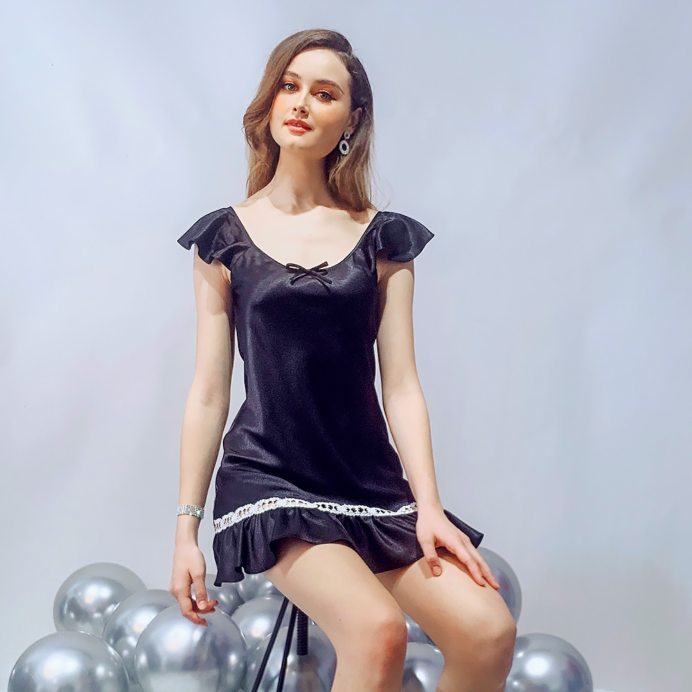 Đầm ngủ phi lụa cao cấp Wannabe DNS10 tay áo cánh tiên xòe nhẹ nữ tính